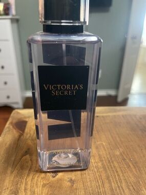 Victoria's Secret Light Purple Fragrance Mist Bottle